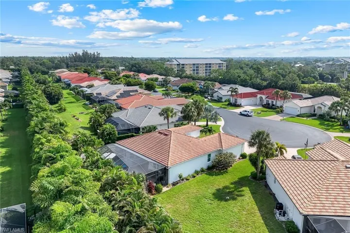 Pie shaped lot, backed by small quiet community