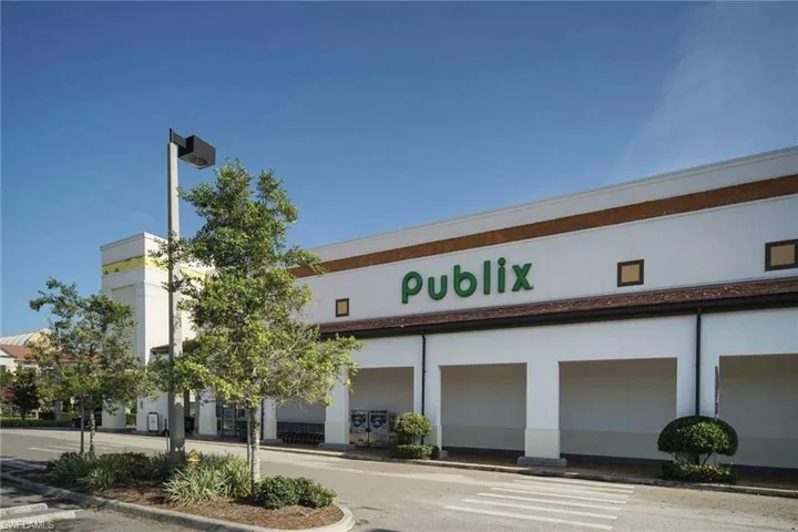 Ave Maria Publix