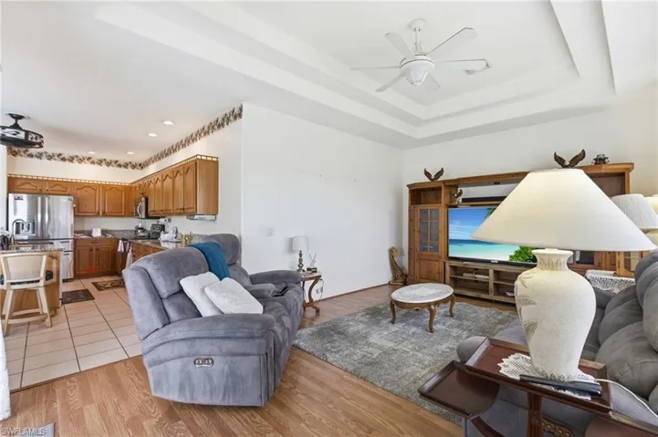 2103 Ne 5th Ter, Cape Coral, Florida 33909