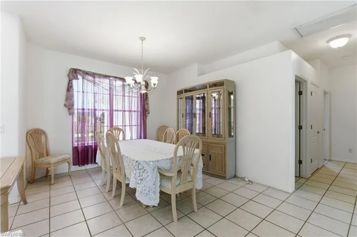 2103 Ne 5th Ter, Cape Coral, Florida 33909