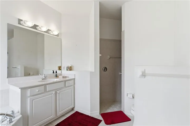 2103 Ne 5th Ter, Cape Coral, Florida 33909