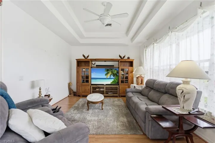 2103 Ne 5th Ter, Cape Coral, Florida 33909