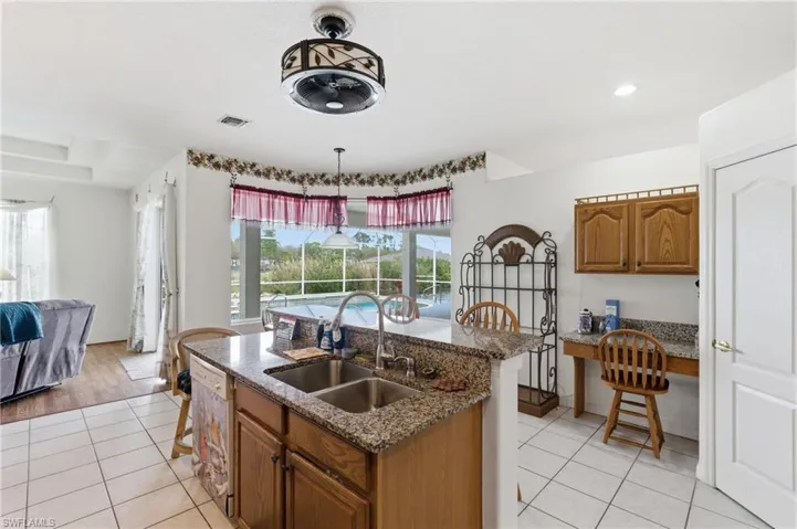 2103 Ne 5th Ter, Cape Coral, Florida 33909