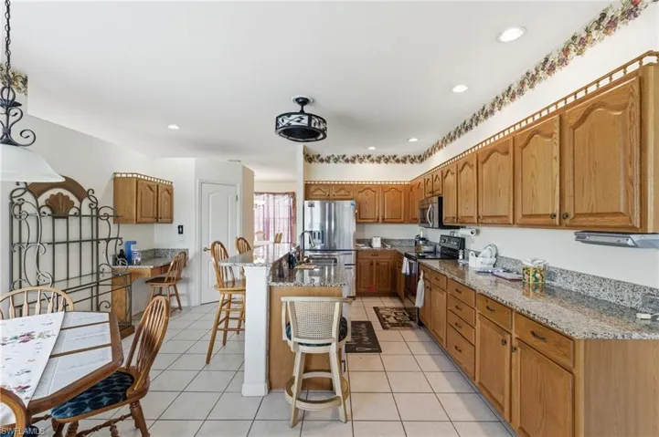 2103 Ne 5th Ter, Cape Coral, Florida 33909