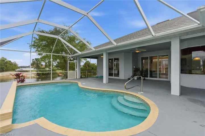 2103 Ne 5th Ter, Cape Coral, Florida 33909