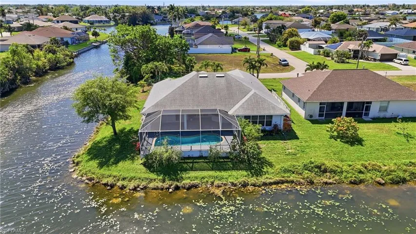 2103 Ne 5th Ter, Cape Coral, Florida 33909