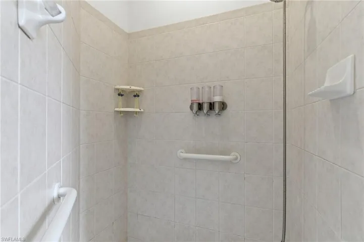2103 Ne 5th Ter, Cape Coral, Florida 33909