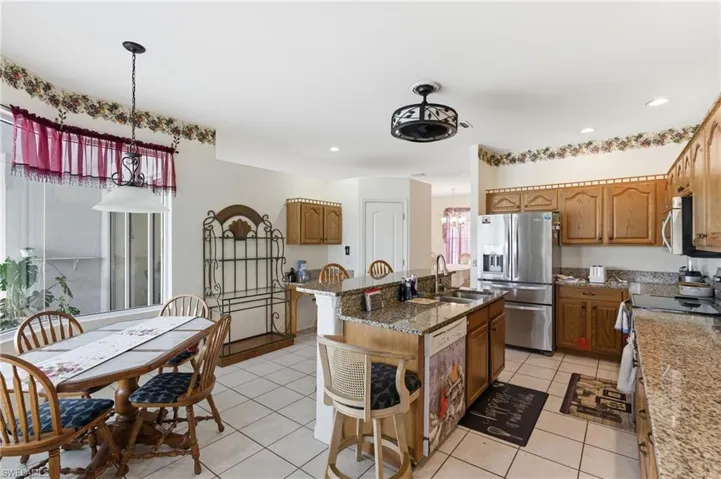 2103 Ne 5th Ter, Cape Coral, Florida 33909