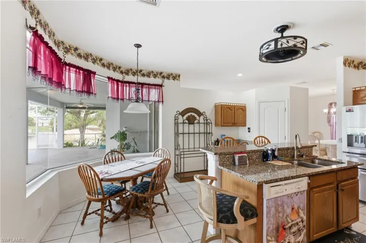 2103 Ne 5th Ter, Cape Coral, Florida 33909