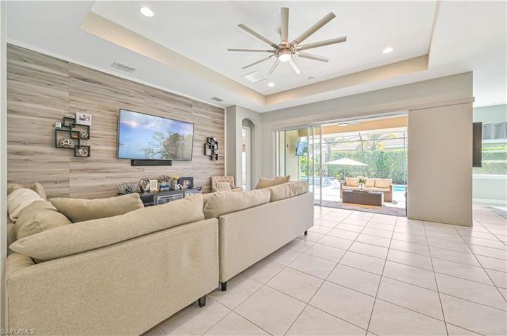 3245  Royal Gardens  AVE, Fort Myers, FL 33916