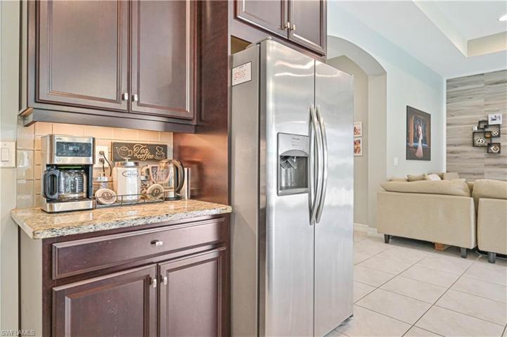3245  Royal Gardens  AVE, Fort Myers, FL 33916