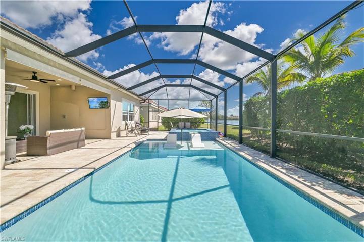 3245  Royal Gardens  AVE, Fort Myers, FL 33916