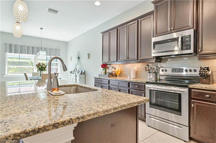 3245  Royal Gardens  AVE, Fort Myers, FL 33916