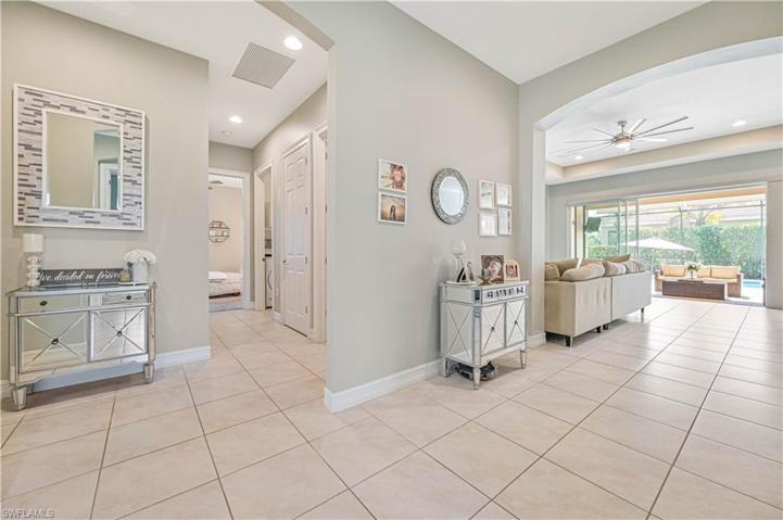 3245  Royal Gardens  AVE, Fort Myers, FL 33916