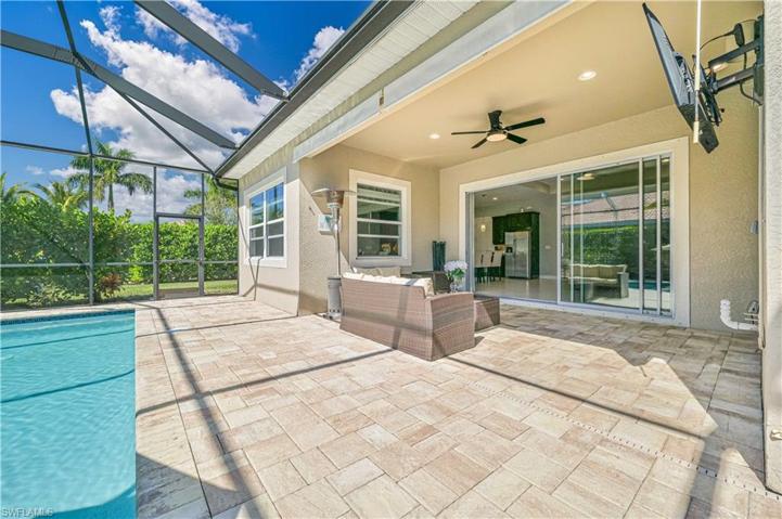 3245  Royal Gardens  AVE, Fort Myers, FL 33916