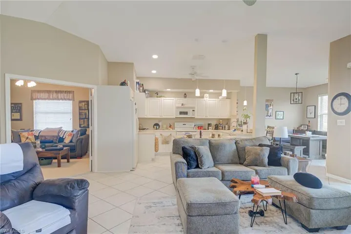 14011  Eagle Ridge Lakes  DR, Fort Myers, FL 33912