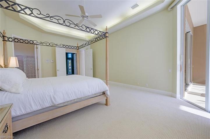 25091 Ridge Oak DR, BONITA SPRINGS FL 34134