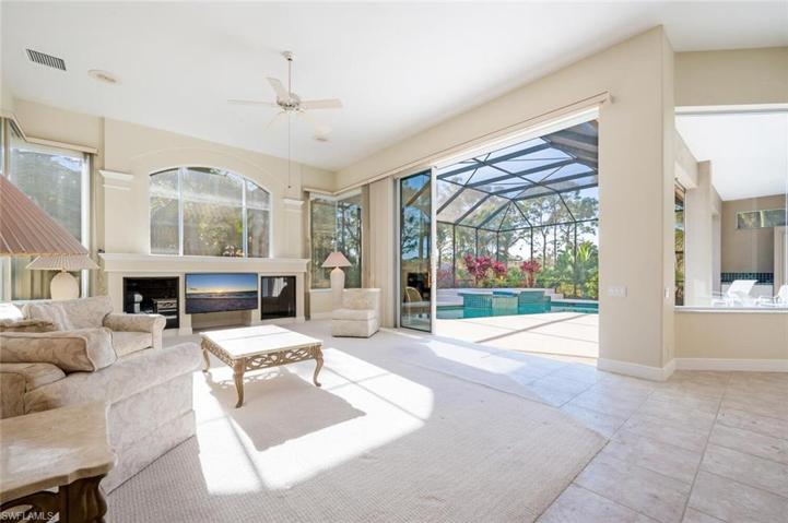 25091 Ridge Oak DR, BONITA SPRINGS FL 34134