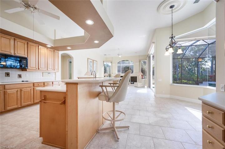 25091 Ridge Oak DR, BONITA SPRINGS FL 34134