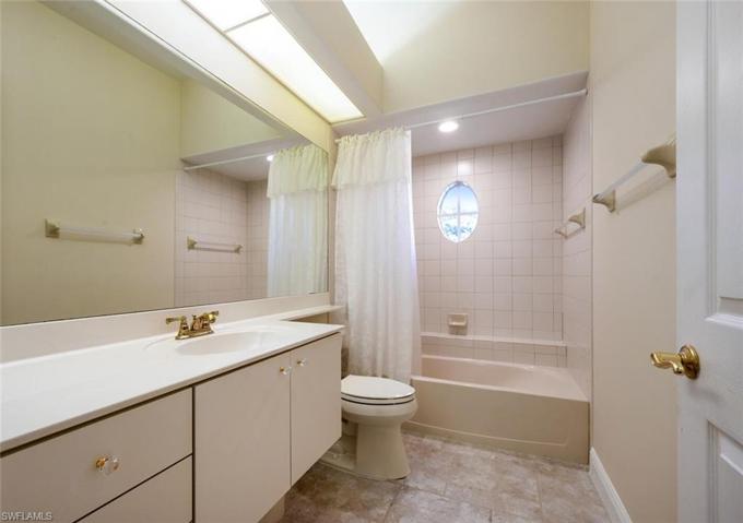 25091 Ridge Oak DR, BONITA SPRINGS FL 34134