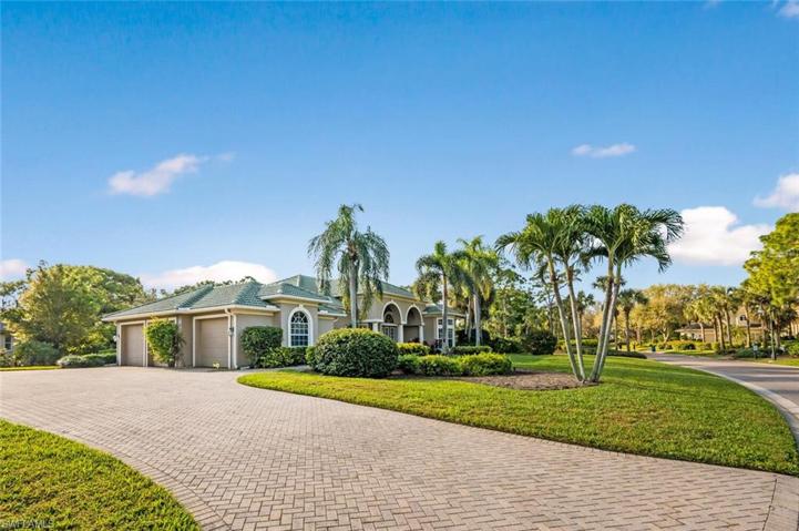 25091 Ridge Oak DR, BONITA SPRINGS FL 34134