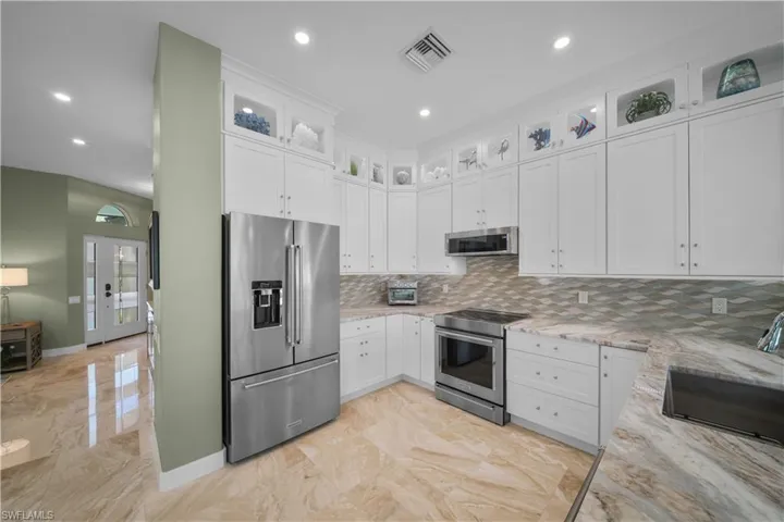 13661 Southampton Dr, Bonita Springs, Florida 34135