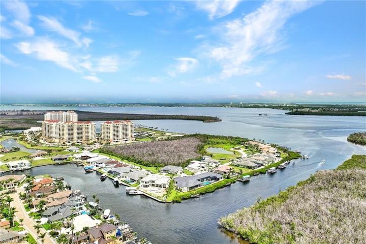 5838 Shell Cove DR, CAPE CORAL FL 33914