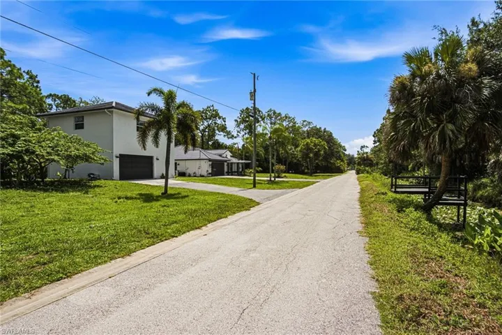 Tucked along a quiet dead-end paved street - exceptional PRIVACY