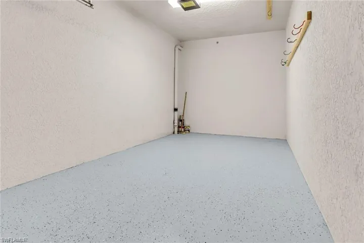 Single car garage