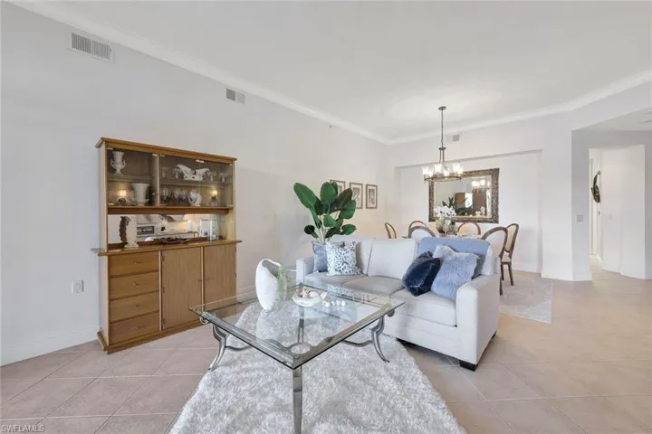 3695  Montreux  LN, Naples, FL 34114