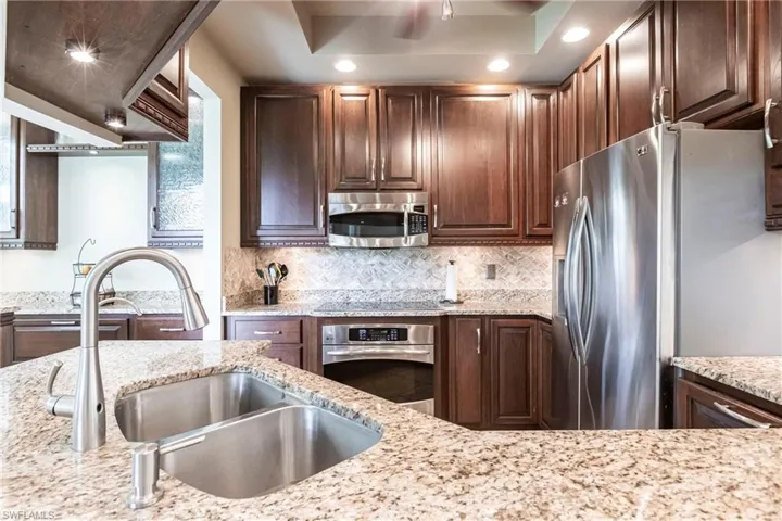 873  Grand Rapids  BLVD, Naples, FL 34120