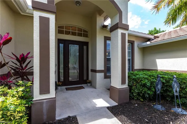 873  Grand Rapids  BLVD, Naples, FL 34120