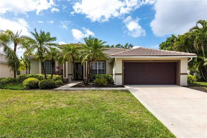 873  Grand Rapids  BLVD, Naples, FL 34120