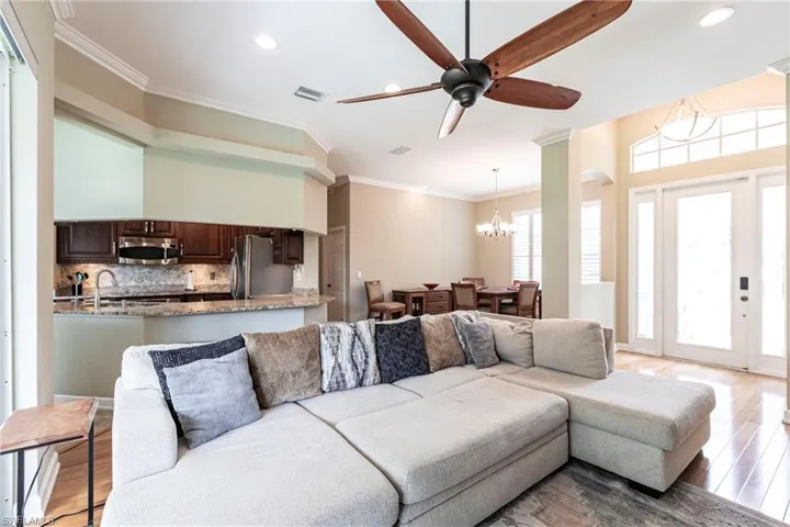 873  Grand Rapids  BLVD, Naples, FL 34120
