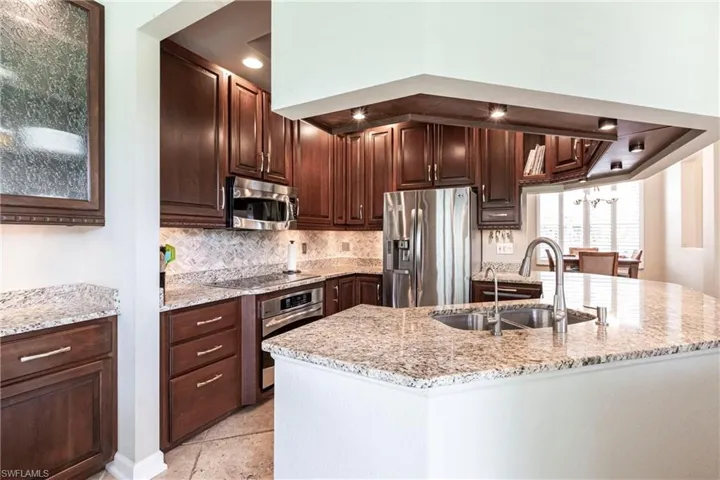 873  Grand Rapids  BLVD, Naples, FL 34120