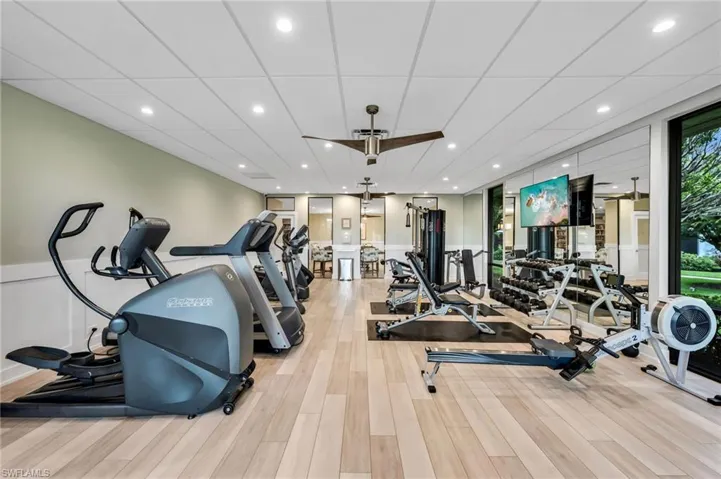 569 Park Shore Dr G5, Naples, Florida 34103