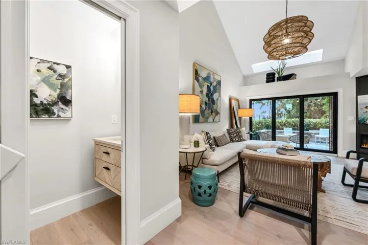 569 Park Shore Dr G5, Naples, Florida 34103