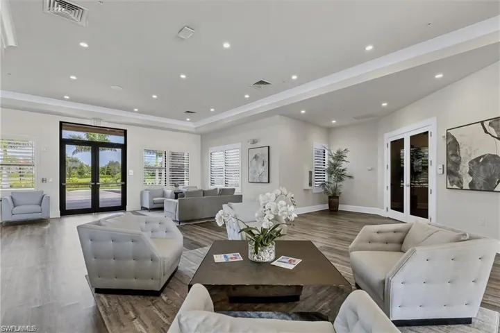 3447 Menores Way, Fort Myers, Florida 33905