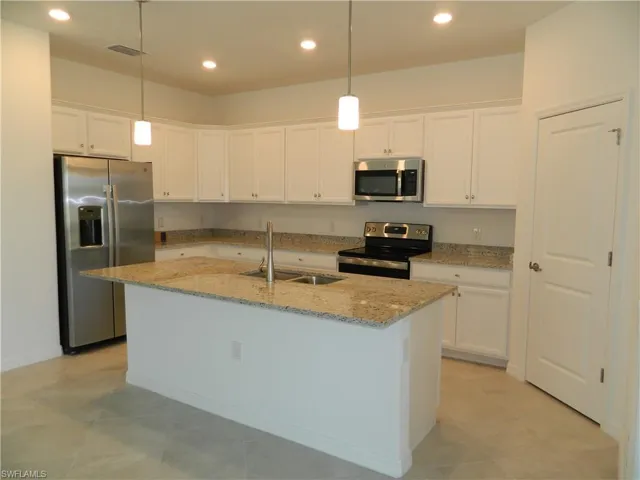 3447 Menores Way, Fort Myers, Florida 33905