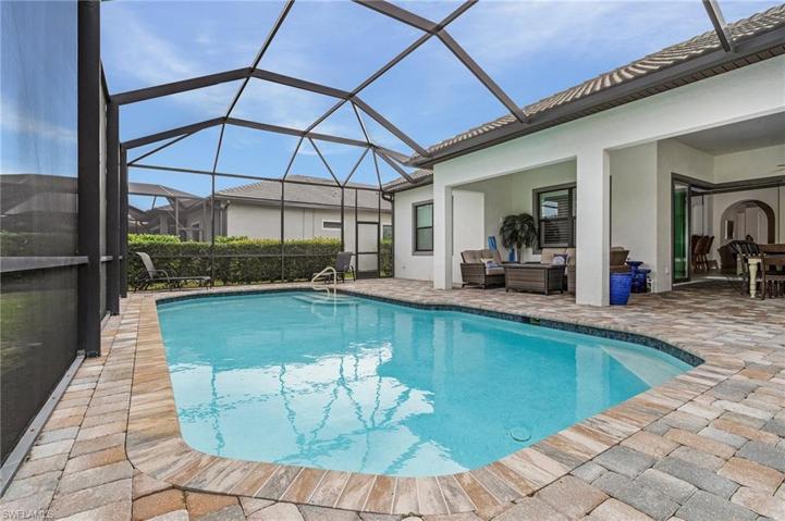 Screened Lanai with private pool