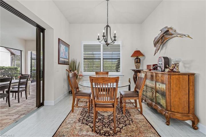 Dining area that opens to Lanai