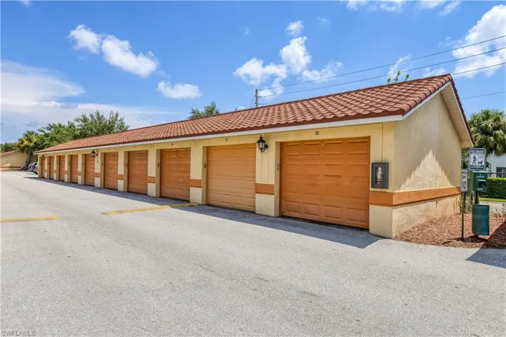 7975  Preserve  CIR, Naples, FL 34119