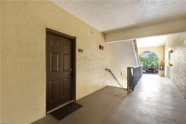 7975  Preserve  CIR, Naples, FL 34119