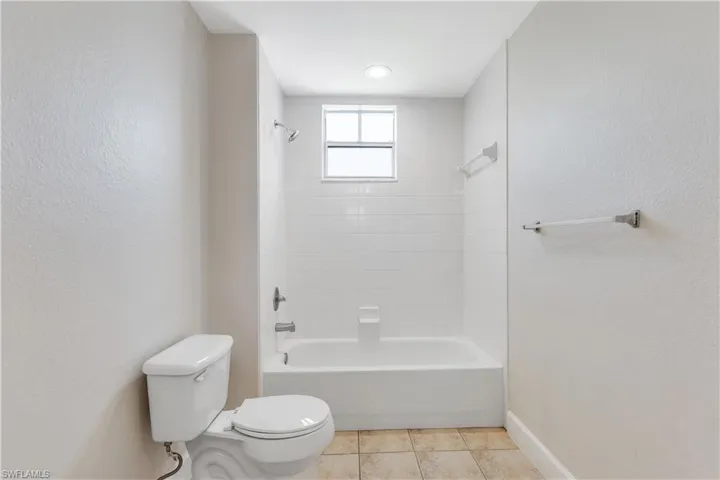 7975  Preserve  CIR, Naples, FL 34119