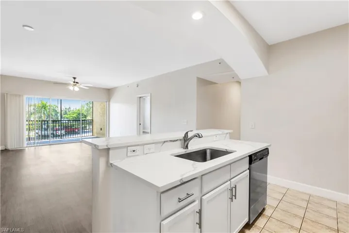7975  Preserve  CIR, Naples, FL 34119