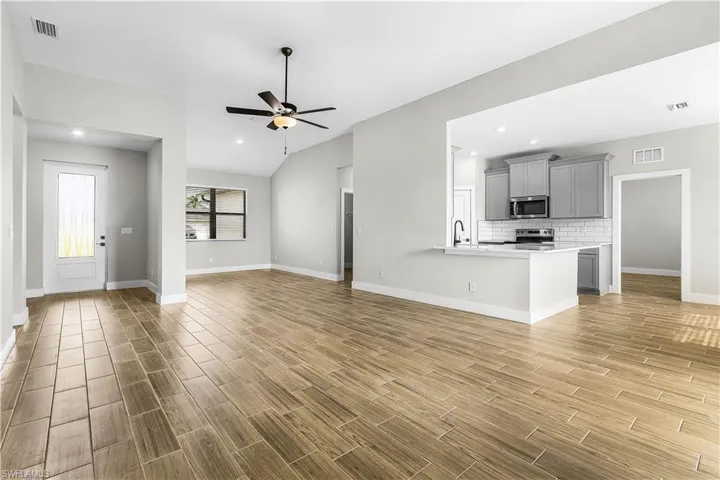 825 SW 9th  CT, Cape Coral, FL 33991