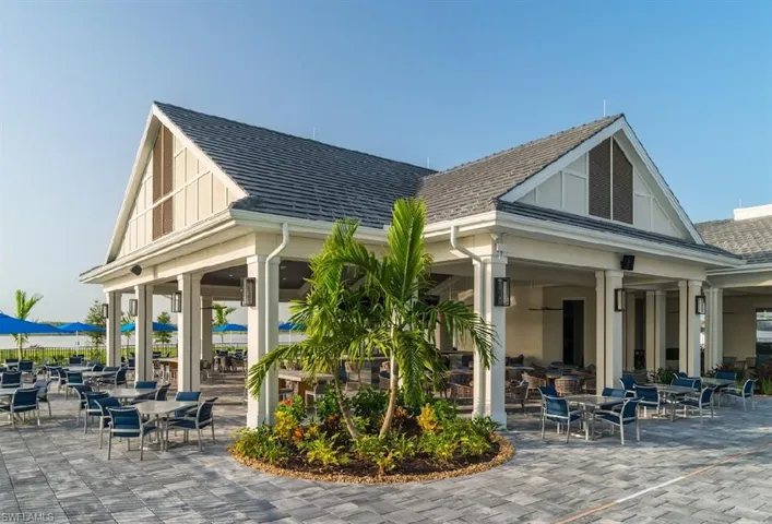 Amazing Indoor & Outdoor Restaurant!