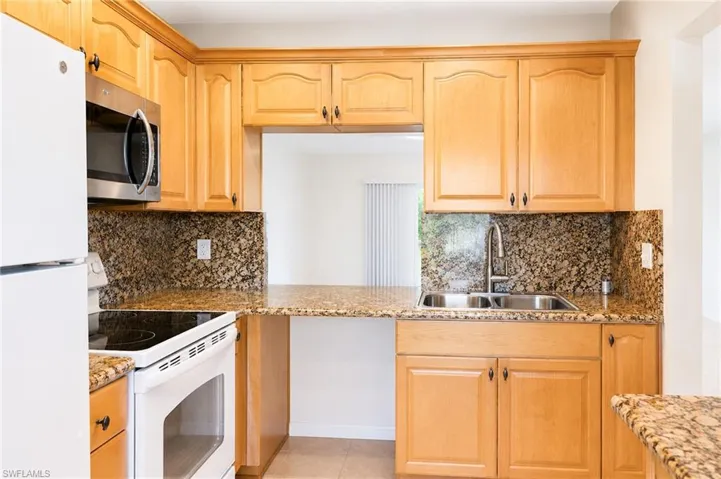 4619 Se 5th Pl 6, Cape Coral, Florida 33904