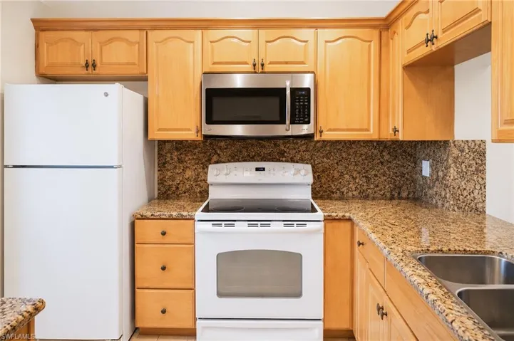 4619 Se 5th Pl 6, Cape Coral, Florida 33904