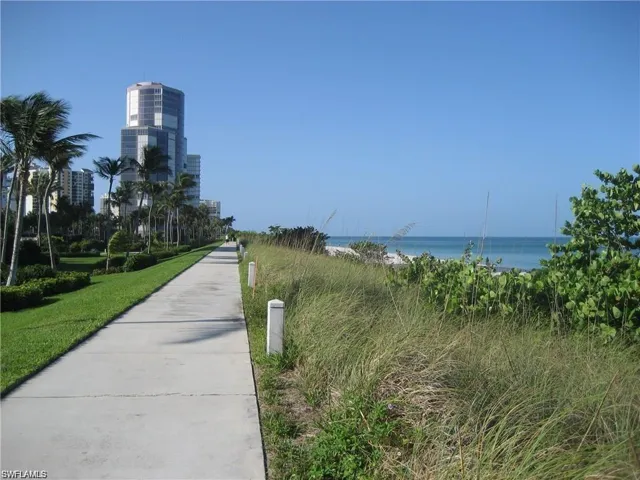 Eligible to join the private Park Shore Beach